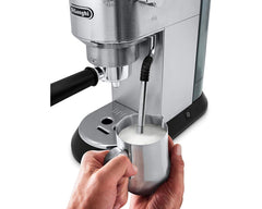 De'Longhi Dedica Arte EC885.M espresso machine - milk frothing