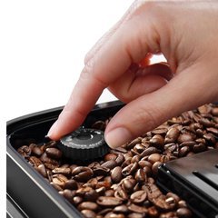 De'Longhi Magnifica Evo ECAM292.81.B integrated grinder with adjustable grinding level and fresh coffee beans