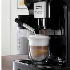 De'Longhi Magnifica Evo ECAM292.81.B LatteCrema Hot milk system pouring creamy foam into a cappuccino