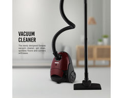 Geepas GVC2594 2200W vacuum cleaner - product in use