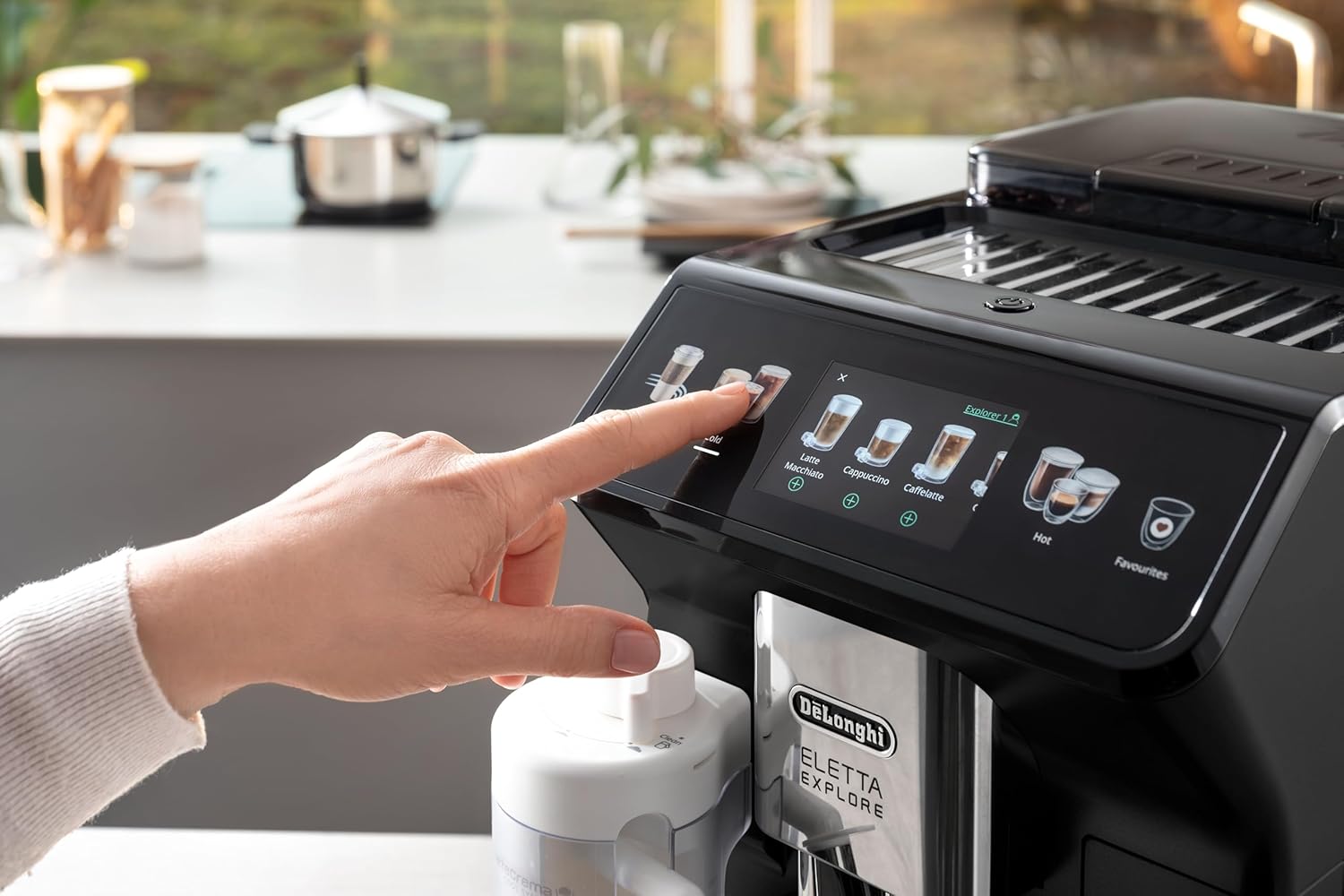 De'Longhi Eletta Explore ECAM452.57.G, Barista Coffee Machine with Milk Frothing Nozzle, Espresso Machine, Coffee Bean Machine, Automatica Coffee Machine with LatteCrema System, Dark Grey