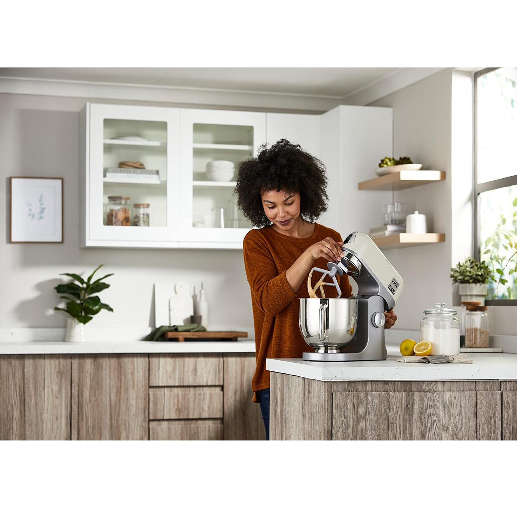 Kenwood kMix Stand Mixer – 1000W 5L Bowl Smart Speed Control Fold Function Cream KMX750CR (creamy finish)