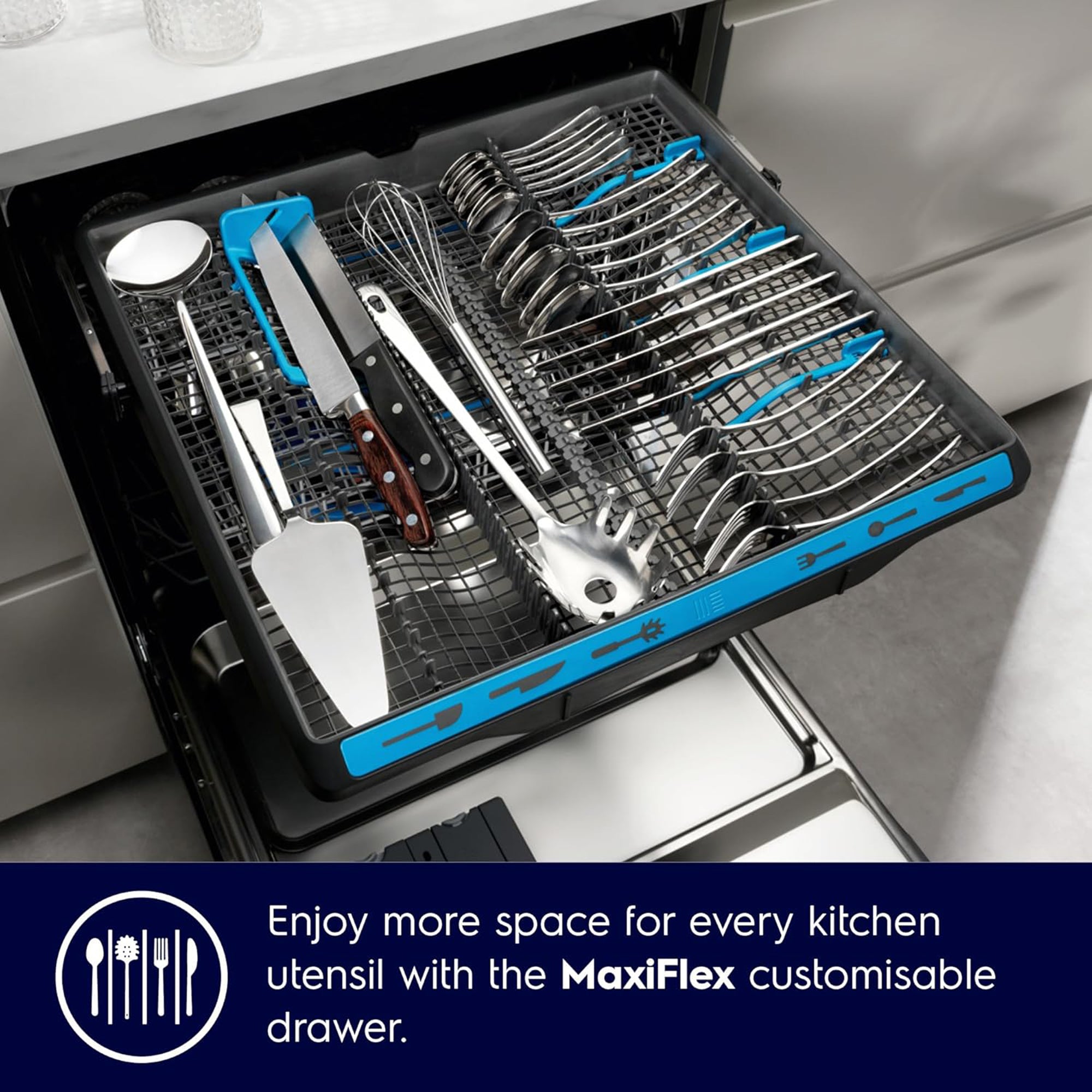 Electrolux Freestanding Dishwasher 14 Place Settings Silver ESM48311SX