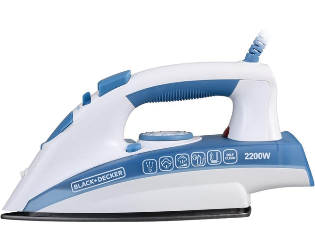 BLACK+DECKER X2000-B5 steam iron - product in use