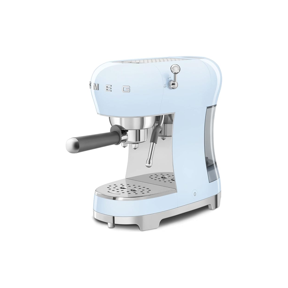 Smeg ECF02PBUK espresso coffee machine – three-quarter angle view