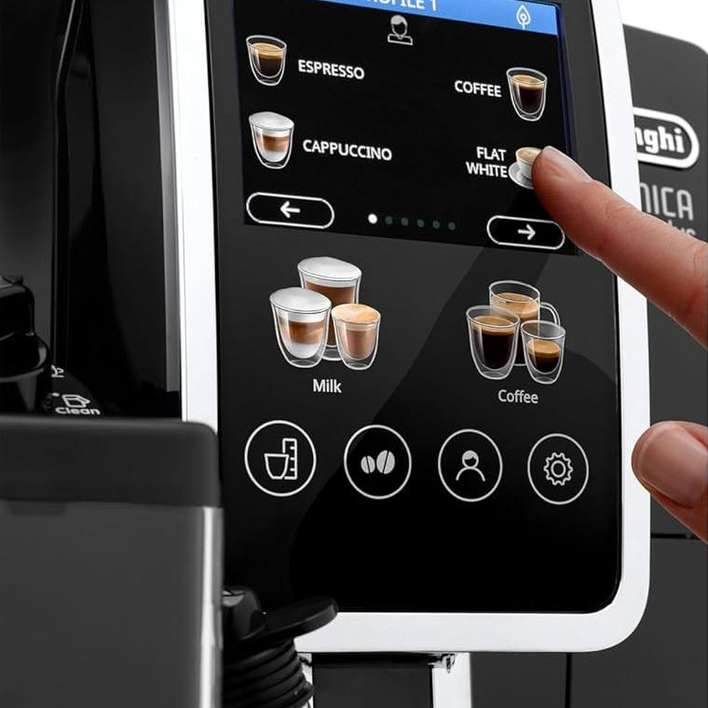De'Longhi Dinamica Plus ECAM382.70.B 3.5-inch full-touch colour display showing one-touch recipe selection