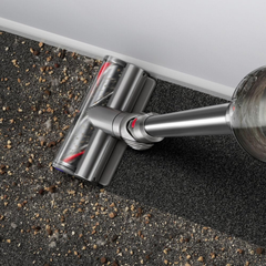 Dyson V15s Detect Submarine Digital Motorbar cleaner head detangling hair while vacuuming