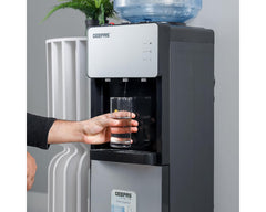 Geepas GWD17039 dispensing water